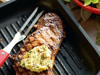 Friptura cu crema de unt cu ansoa, tarhon si masline