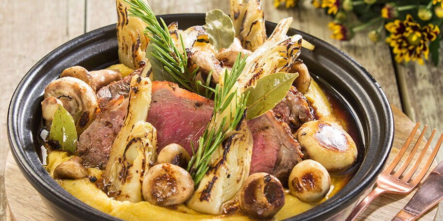 Antricot de vita cu mamaliga cu ghimbir