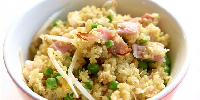 Sote de quinoa cu legume si jambon