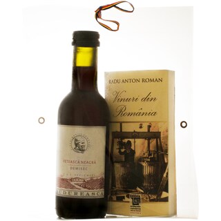 Bucataria lui Radu | Cutie cadou cu vin, cd si carte "Vinuri, bilingv"