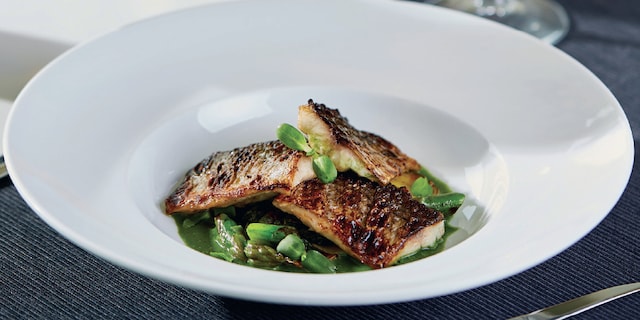 File de chefal cu piure de busuioc