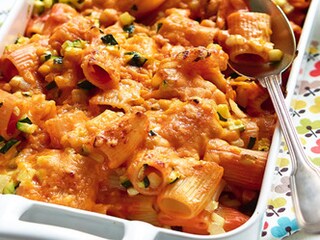 Gratin cu paste rigatoni, branza Mimolette si dovlecei