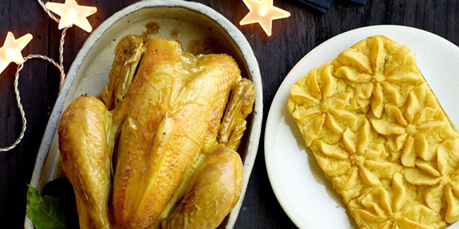 Pui prajit cu sos de ciocolata si vin dulce