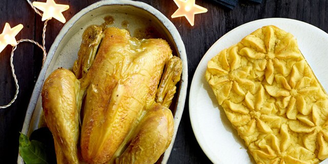 Pui prajit cu sos de ciocolata si vin dulce