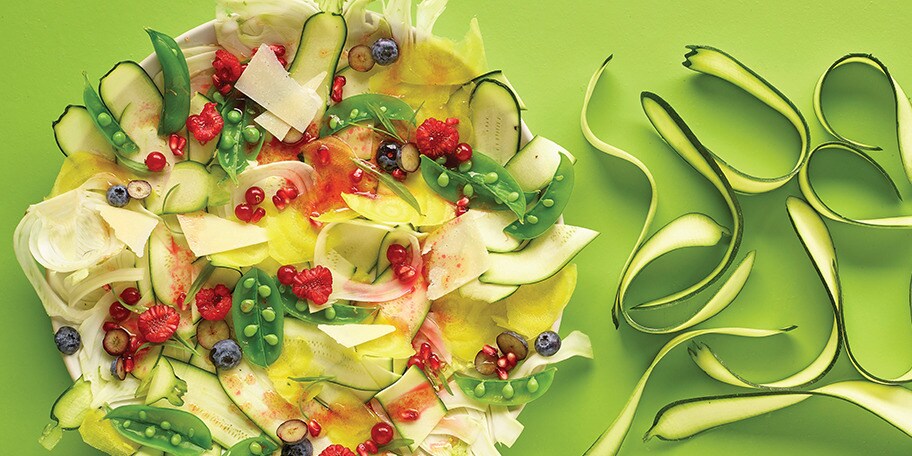 Salata multicolora de fructe si trufandale