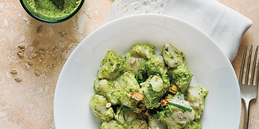 Cnegne cu pesto romanesc de leurda