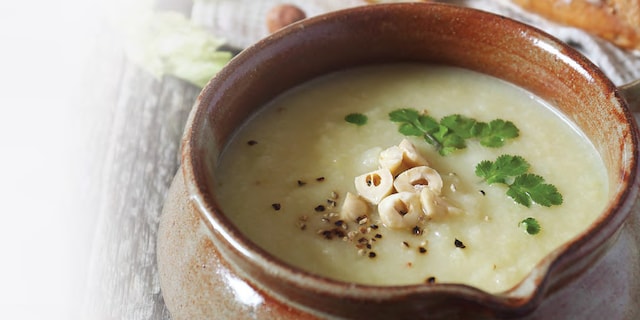 Supă cremă de țelină și măr