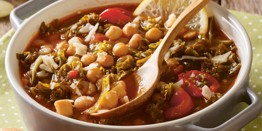 Mâncare de năut, chorizo și spanac