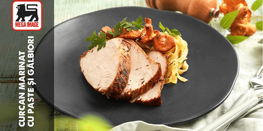 Curcan marinat cu paste și gălbiori