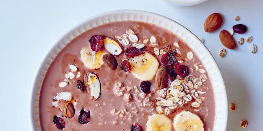 Terci de ovăz „peste noapte”, cu cacao și lapte de migdale