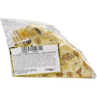 Quaranta | Felie de tort nougat cu migdale, alune si diverse fructe 110g
