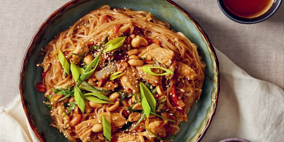 Chow Mein cu pui